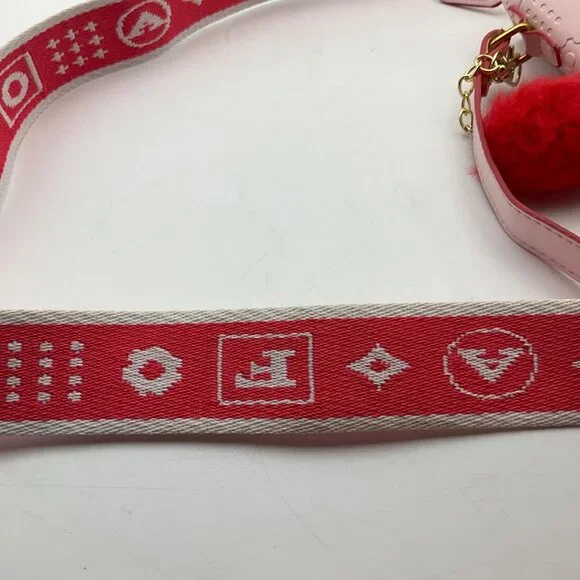 FAO Schwarz girl Glamour Go Designer Purse Embossed Logo print & bag charm - Picture 15 of 16